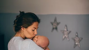 Ο ύπνος του μωρού: Τι μπορείς να κάνεις όταν το μωρό σου ξυπνάει κάθε δύο ώρες;