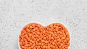 Δεν τρώει το μικρό σου όσπρια; Δοκίμασε αυτά τα κεφτεδάκια από φακές!