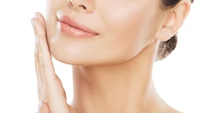 Πώς θα ενυδατώσεις το ξηρό δέρμα το χειμώνα (και η ενυδατική μάσκα με βρώμη και γιαούρτι)