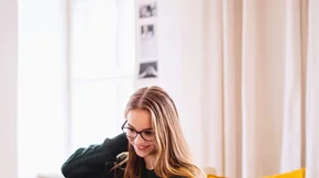 Η Εύη Στάη είναι φοιτήτρια: Η εμπειρία της τηλε-εκπαίδευσης και το μάθημα ζωής που κρατάει