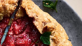 Συνταγή για γλυκιά τάρτα με πορτοκάλι και φράουλα