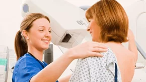 Υπ. Υγείας: Δωρεάν ψηφιακές μαστογραφίες για τις γυναίκες 49-50 ετών από 10 Νοεμβρίου