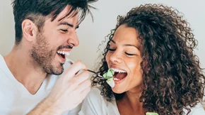 Αδυνάτισμα για δύο: Οι βασικές οδηγίες για να ξεκινήσετε μαζί διατροφή