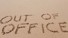 Οι καλύτερες συμβουλές για να φύγεις διακοπές χωρίς άγχος για τη δουλειά