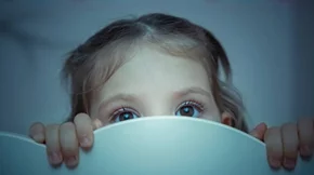 Παιδική κακοποίηση: Τα σημάδια που μας βάζουν σε υποψία