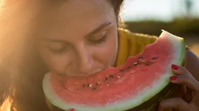 Τροφές με βιταμίνη Α: Οι καλύτερες πηγές της βιταμίνης για μαύρισμα