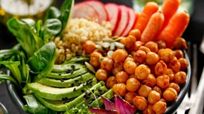 15 πηγές φυτικής πρωτεΐνης για τη νηστεία ή αν είσαι vegetarian