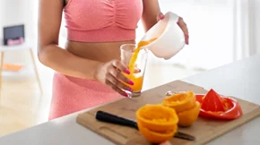 Βοηθάει η βιταμίνη C να αυξήσεις την παραγωγή κολλαγόνου;