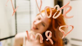 Γιατί η αυτοαγάπη είναι η νέα τάση - Και πώς θα σε κάνει πιο ευτυχισμένη;