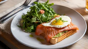 Τοστάκι ή σαλάτα; Τι κερδίζει στη διατροφή σου;