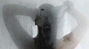 Μετά την άσκηση: Zεστό ή κρύο νερό για καλύτερη μυϊκή αποκατάσταση;