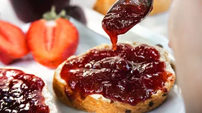 Μαρμελάδα χωρίς ζάχαρη με σπόρους chia - θα χρειαστείς μόνο 2 υλικά!