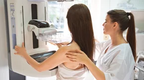 Δωρεάν μαστογραφία από τον Δήμο Αθηναίων: Πού και πότε μπορείς να κάνεις;