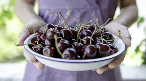 8 φρούτα που βοηθούν να κοιμηθείς καλύτερα, σύμφωνα με διατροφολόγους