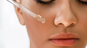 5 έλαια προσώπου για σύσφιξη και εφέ λίφτινγκ