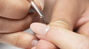 Αλλεργία στο gel νυχιών: Όσα πρέπει να γνωρίζεις για την υγεία του δέρματός σου