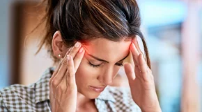 Βιταμίνες για την ημικρανία: Πόσο βοηθάνε;