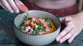 Πέντε μπαχαρικά που θα απογειώσουν τις χειμωνιάτικες σαλάτες σου