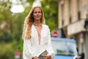 Ice Spoon Facial: Το trick που ξεκουράζει το πρόσωπο και τονώνει λαιμό και jawline - εικόνα 2