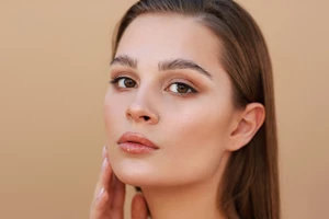 Φυσική λάμψη: 5 εύκολοι τρόποι για να δείχνεις φρέσκια χωρίς μακιγιάζ - εικόνα 1