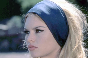 Body Glazing: Το τελευταίο beauty touch που χρειάζεσαι πριν το ρεβεγιόν - εικόνα 1