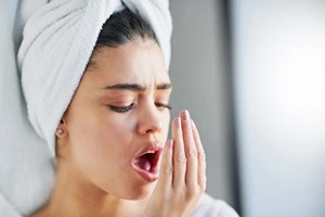 Κακοσμία στόματος: Τι θέλει να σου πει για την υγεία σου; - εικόνα 1