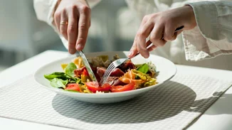 Οι υπερτροφές για γερά οστά, μαλλιά και νύχια (+ ενδεικτικό μενού)