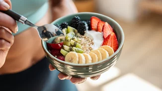 Πέρα από τη βιταμίνη C - 5 τροφές που ενισχύουν φυσικά το ανοσοποιητικό σου