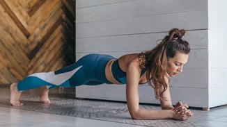 Μετά τα 45: Αν αντέχεις τόση ώρα στη σανίδα τότε έχεις τρομερή φυσική κατάσταση