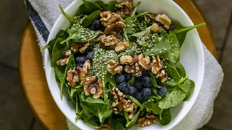 Πρωτεΐνη vs. φυτικές ίνες: Τι πρέπει να προτεραιοποιήσεις στη διατροφή σου;