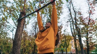 Χειμερινή άσκηση: Το συχνό λάθος που εξαντλεί τις γυναίκες χωρίς να το καταλαβαίνουν