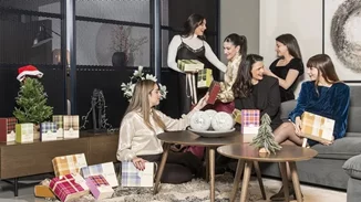 Wear the Joy Of Nature: Το secret Santa των Miss Bloomers όρισαν τα πιο εντυπωσιακά body care gift sets