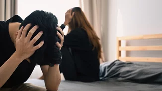 7 προειδοποιητικά σημάδια βίας στη σχέση σου – Πώς να τα αναγνωρίσεις