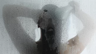 Μετά την άσκηση: Zεστό ή κρύο νερό για καλύτερη μυϊκή αποκατάσταση;