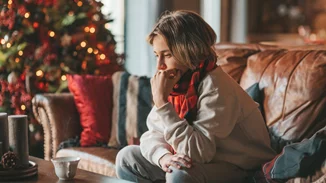 Νιώθεις μοναξιά τα Χριστούγεννα; 6 συμβουλές από την ψυχολόγο