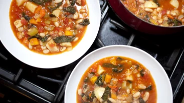 Η "σούπα μακροζωίας" του Dan Buettner: Το απλό πιάτο που τρώει κάθε πρωί για να ζήσει 100 χρόνια