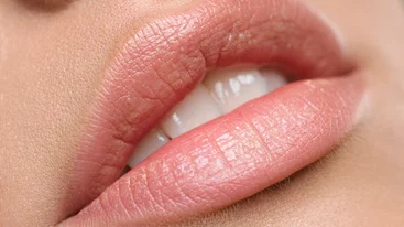 Γιατί αξίζει να προσθέσεις το lip scrub στην beauty ρουτίνα σου