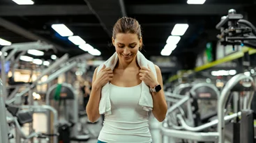 Λούσιμο μετά την προπόνηση: Είναι το "hair training" ο μύθος που απειλεί την υγεία του τριχωτού σου;