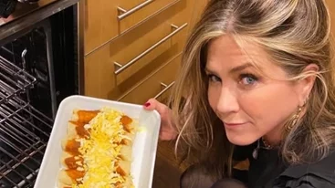 Jennifer Aniston: Τι τρώει και πώς γυμνάζεται για να έχει αψεγάδιαστο κορμί στα 57