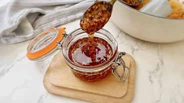 Hot honey: Η πιο viral συνταγή για τη σάλτσα που θα λατρέψεις