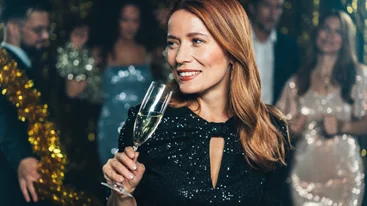 Θερμίδες στο αλκοόλ: Πόσες κρύβει κάθε ποτό που πίνεις στις γιορτές;