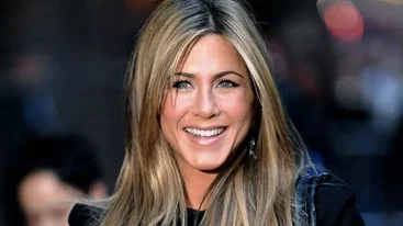 Φυσικό lifting: Η συνήθεια στην οποία ορκίζονται οι celebrities του Hollywood