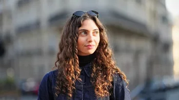 Πριν τον ύπνο: Η κίνηση-ματ που θα χαρίσει ξεκούραστο βλέμμα το επόμενο πρωί