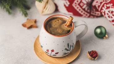 Το συστατικό που θα βάλεις στον καφέ και θα κρατήσει μακριά τις λιγούρες