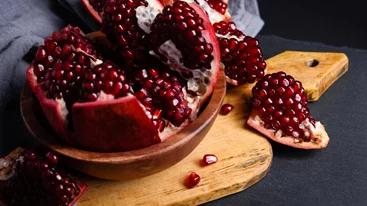 Το εύκολο hack να καθαρίσεις το ρόδι σε λιγότερο από 5 λεπτά - χωρίς να λερωθείς!