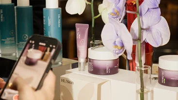 HL/SKIN: Η νέα σειρά περιποίησης της Herbalife παρουσιάστηκε σε ένα μοναδικό K-beauty press event