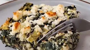 Σπανακοτραχανόπιτα: Η πιο εύκολη πίτα για όσους βαρέθηκαν τον τραχανά σε σούπα