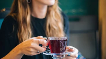 To τσάι από αυτό το βότανο εγγυάται επίπεδη κοιλιά