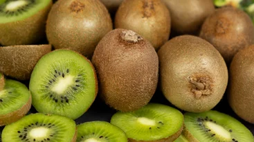 Αυτό είναι το πιο θρεπτικό μέρος του ακτινιδίου – και σχεδόν κανείς δεν το τρώει