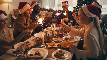 Καλεσμένη σε γιορτινό τραπέζι: Οι συμβουλές της διατροφολόγου για το τι θα καταναλώσεις